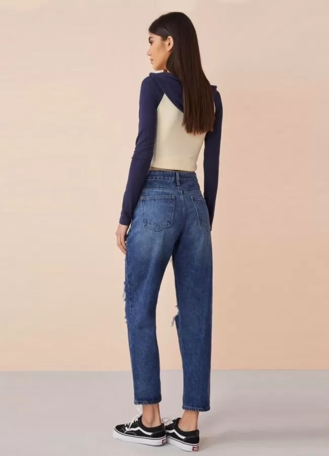 jean παντελόνι mom fit με σκισίματα