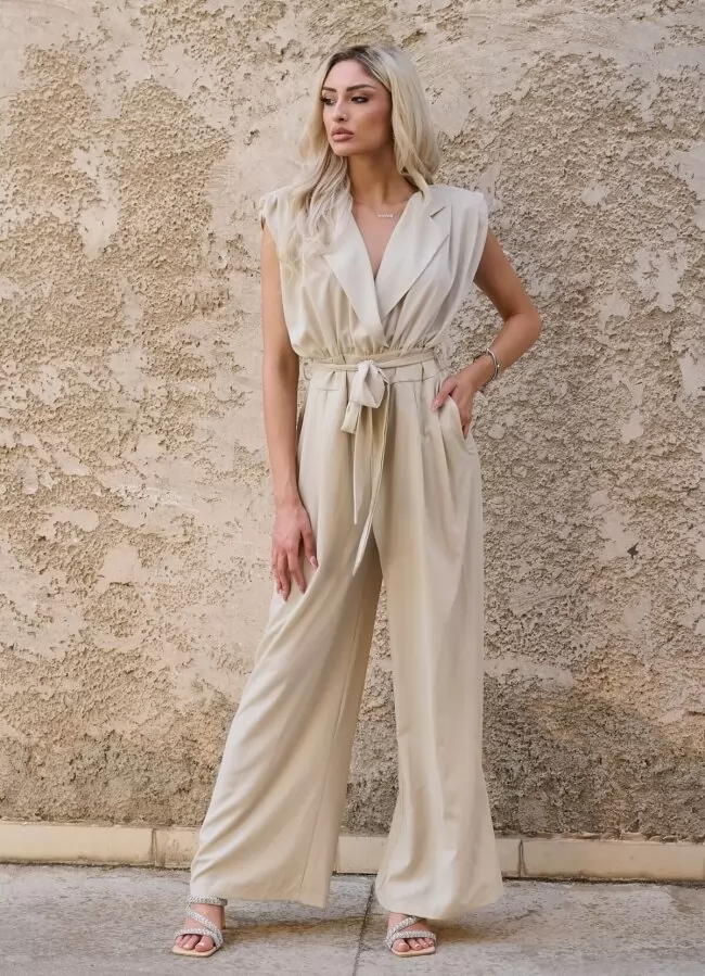 ολόσωμη φόρμα αμάνικη με ζώνη και βάτες