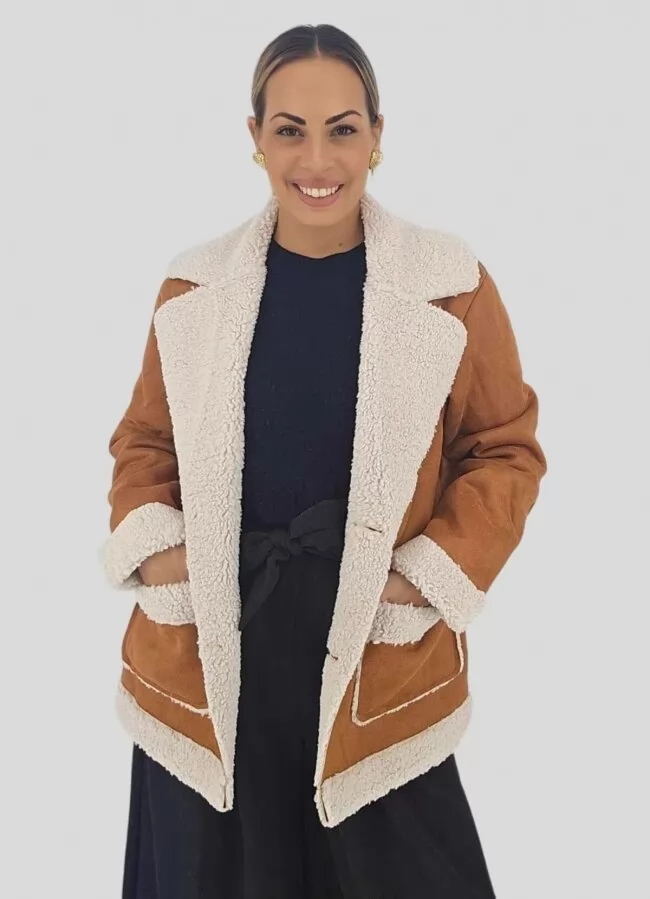 σουέτ jacket με εξωτερικές τσέπες & γούνα προβατάκι εσωτερικά